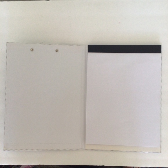 ILUME POLKA DOT CLIPBOARD PADFOLIO NWT - Picture 5 of 8